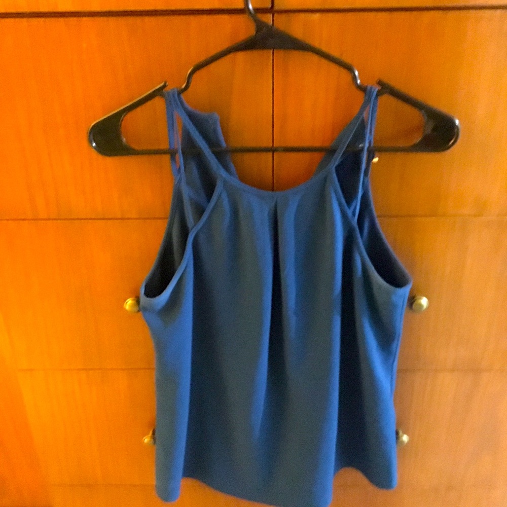 Turquoise shell top